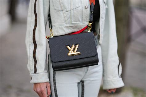 louis vuitton kensington bag review|The 10 Most Popular Louis Vuitton Bags of All Time.